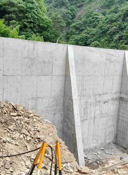 南京白下区重力式挡土墙
